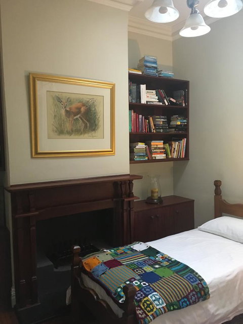 Rowley House - Accommodation in Surfers Paradise 10