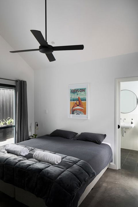 Berms And Barrels - New - Accommodation in Surfers Paradise 8