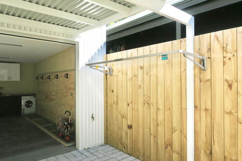 Berms And Barrels - New - Accommodation in Surfers Paradise 16