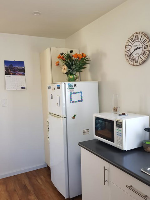 While Away Holiday Accommodation - Accommodation in Surfers Paradise 7