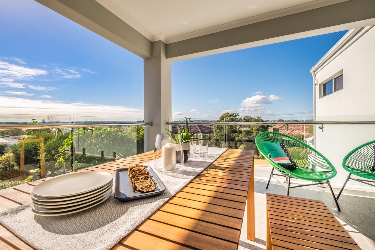 Woodlands WA Accommodation in Surfers Paradise