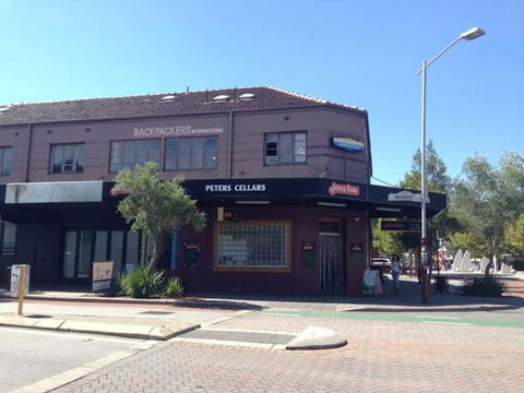 Perth Central Backpackers - Accommodation in Surfers Paradise 1