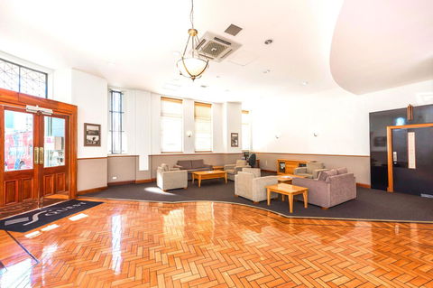 Perth West End Apartment 504 - Accommodation in Surfers Paradise 16