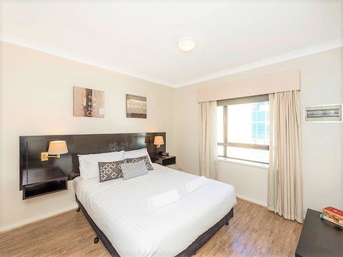Perth West End Apartment 504 - Accommodation in Surfers Paradise 9