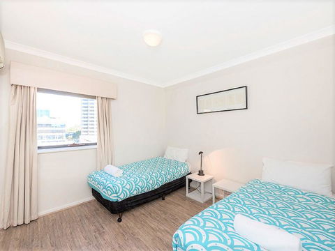Perth West End Apartment 504 - Accommodation in Surfers Paradise 10