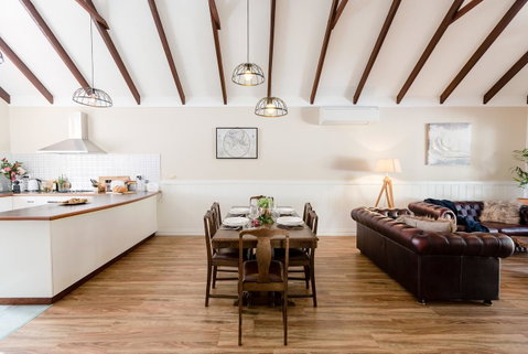 Maison Magnolia - Spacious Cozy Town House - Accommodation in Surfers Paradise 2