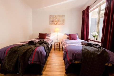 Maison Magnolia - Spacious Cozy Town House - Accommodation in Surfers Paradise 9