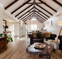 Maison Magnolia - Spacious Cozy Town House - Accommodation in Surfers Paradise