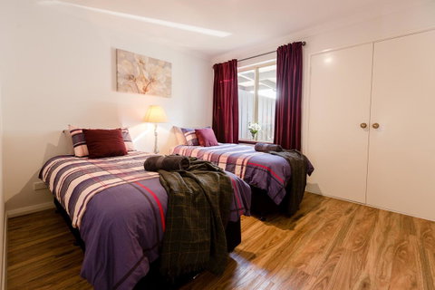 Maison Magnolia - Spacious Cozy Town House - Accommodation in Surfers Paradise 8