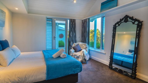 The White House At Wallcliffe Farms - Accommodation in Surfers Paradise 10