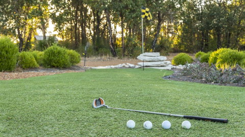 The White House At Wallcliffe Farms - Accommodation in Surfers Paradise 16