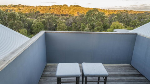 The White House At Wallcliffe Farms - Accommodation in Surfers Paradise 15