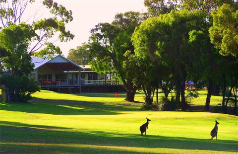 The White House At Wallcliffe Farms - Accommodation in Surfers Paradise 19