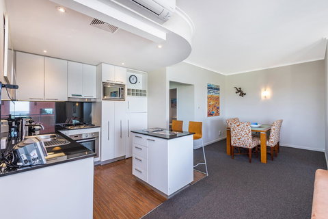 A 406 FANTASTIC OCEAN BEACH And MARINA VIEW APT - MANDURAH - Accommodation in Surfers Paradise 21