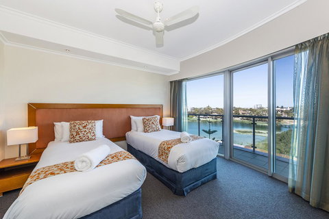 A 406 FANTASTIC OCEAN BEACH And MARINA VIEW APT - MANDURAH - Accommodation in Surfers Paradise 17