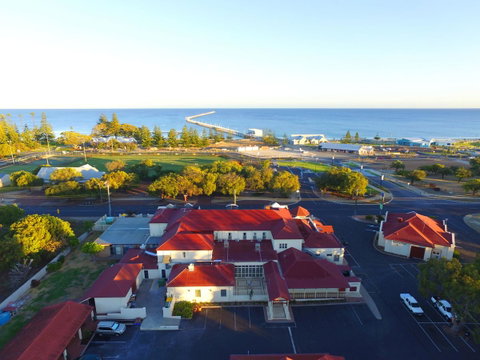 Esplanade Hotel Busselton - Accommodation in Surfers Paradise 0