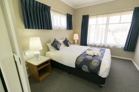 Esplanade Hotel Busselton - Accommodation in Surfers Paradise 1