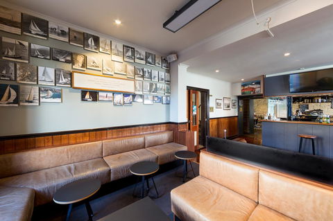 Customs House Hotel - Accommodation in Surfers Paradise 1