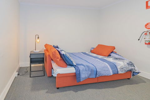 4 Bedroom House - Hobart CBD - Free Parking - Free WIFI - Accommodation in Surfers Paradise 18