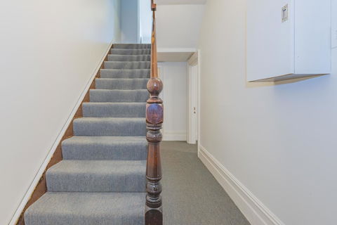 4 Bedroom House - Hobart CBD - Free Parking - Free WIFI - Accommodation in Surfers Paradise 7