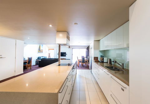 Sullivans Cove Apartments - Accommodation in Surfers Paradise 13