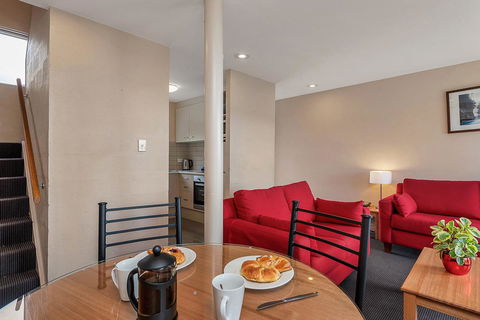 Bay View Villas - Accommodation in Surfers Paradise 36