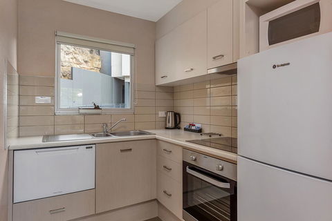 Bay View Villas - Accommodation in Surfers Paradise 5