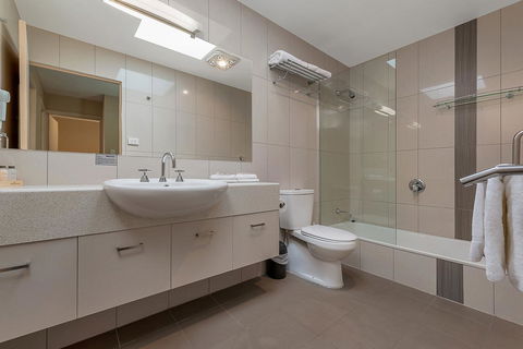 Bay View Villas - Accommodation in Surfers Paradise 1
