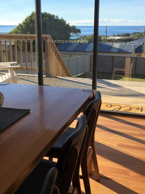Beach House XIV - Accommodation in Surfers Paradise 2