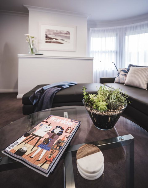 Russell House - Accommodation in Surfers Paradise 5