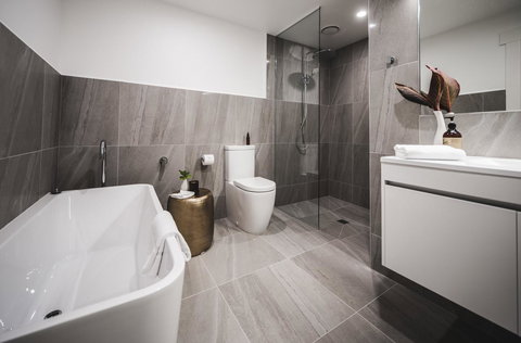 Russell House - Accommodation in Surfers Paradise 16