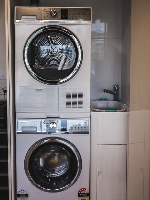 Russell House - Accommodation in Surfers Paradise 21