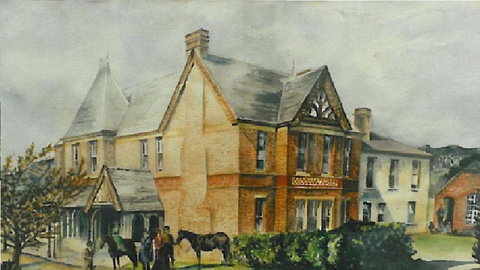 Old Bishop\'s Quarters Heritage, Modern & Unique Accommodation - Accommodation in Surfers Paradise 19