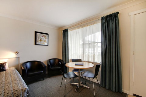 Tamar River Villas - Accommodation in Surfers Paradise 4