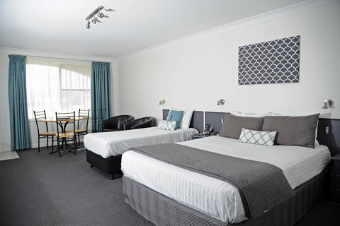Tamar River Villas - Accommodation in Surfers Paradise 14