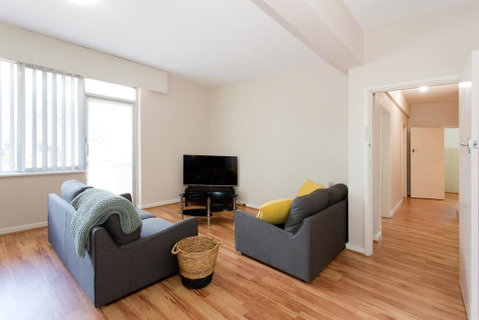 Nights On Broadway - Close To River, UWA & Hospitals - Accommodation in Surfers Paradise 3