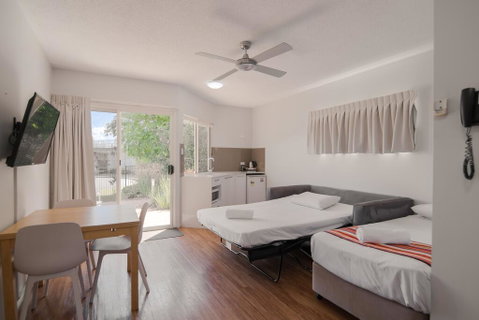 Noosa Sun Motel - Accommodation in Surfers Paradise 2