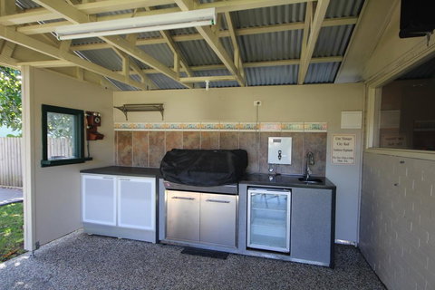 NORTH HEAVEN STATION 28 Alma St, North Haven - Accommodation in Surfers Paradise 1