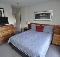 NORTH SYDNEY FULLY SELF CONTAINED MODERN 2 BED APARTMENT 16WAL - Accommodation in Surfers Paradise