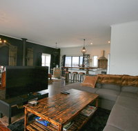 Oak  Barrel / 7 Twynam Street - Accommodation in Surfers Paradise