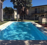 Ocean Breeze Units - Accommodation in Surfers Paradise
