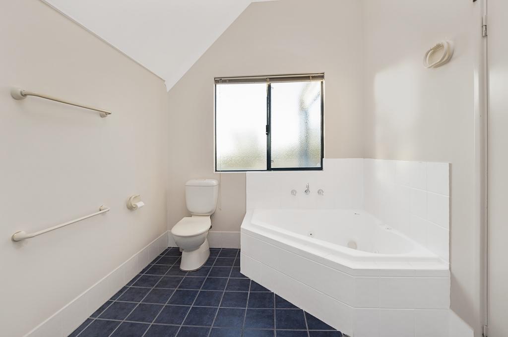 Wonnerup WA Accommodation in Surfers Paradise