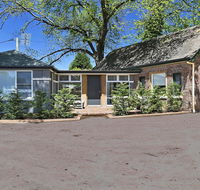 Old Bank Stables - 3 night weekends for price of 2 - Accommodation in Surfers Paradise