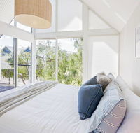 ON THE BEACH - Villa over the road from the beach - Accommodation in Surfers Paradise