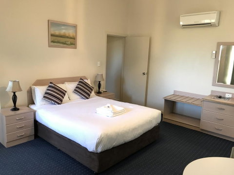 Orange Motor Lodge - Accommodation in Surfers Paradise 3
