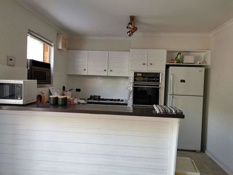 Outmantour Hostels - Accommodation in Surfers Paradise 2
