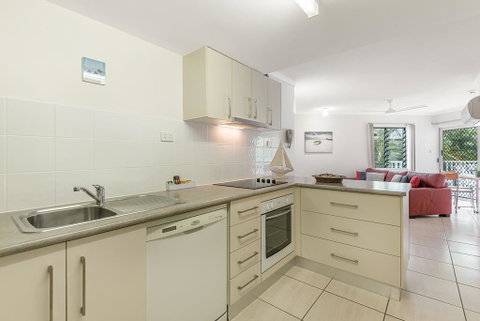 Outrigger Apartments Port Douglas - Accommodation in Surfers Paradise 2