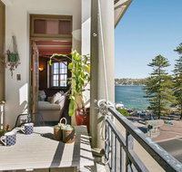 Oversized Manly Penthouse with 180 ocean views - Accommodation in Surfers Paradise