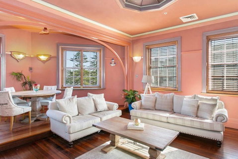 Oversized Manly Penthouse With 180 Ocean Views - Accommodation in Surfers Paradise 2