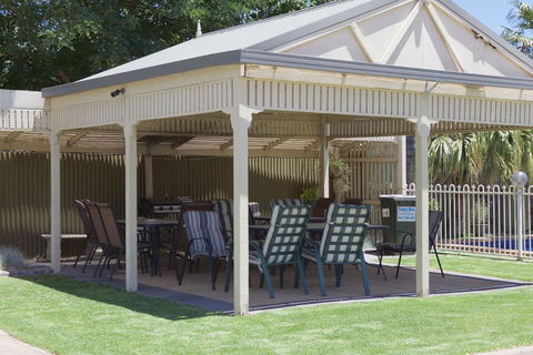 Paddlewheel Motel - Accommodation in Surfers Paradise 2